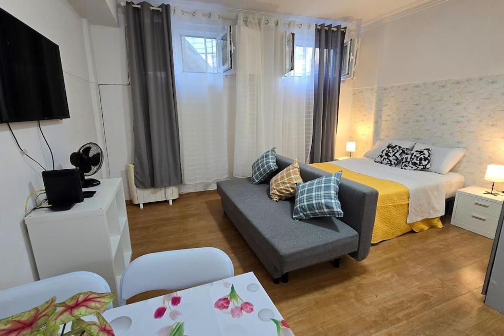 Cave -1 Estudio Inteiro No Areeiro Em Apartamento Lisboa