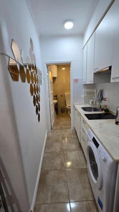 Apartamento Cave -1 Estudio Inteiro No Areeiro Em *