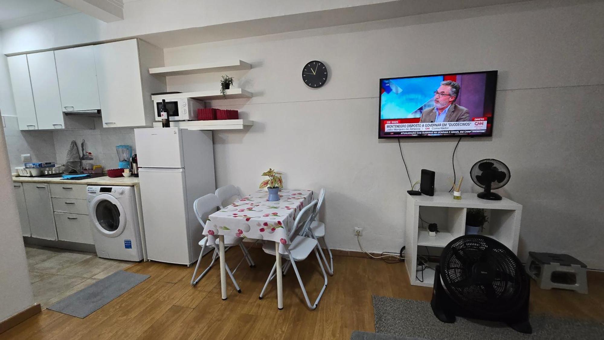 Apartamento Cave -1 Estudio Inteiro No Areeiro Em *
