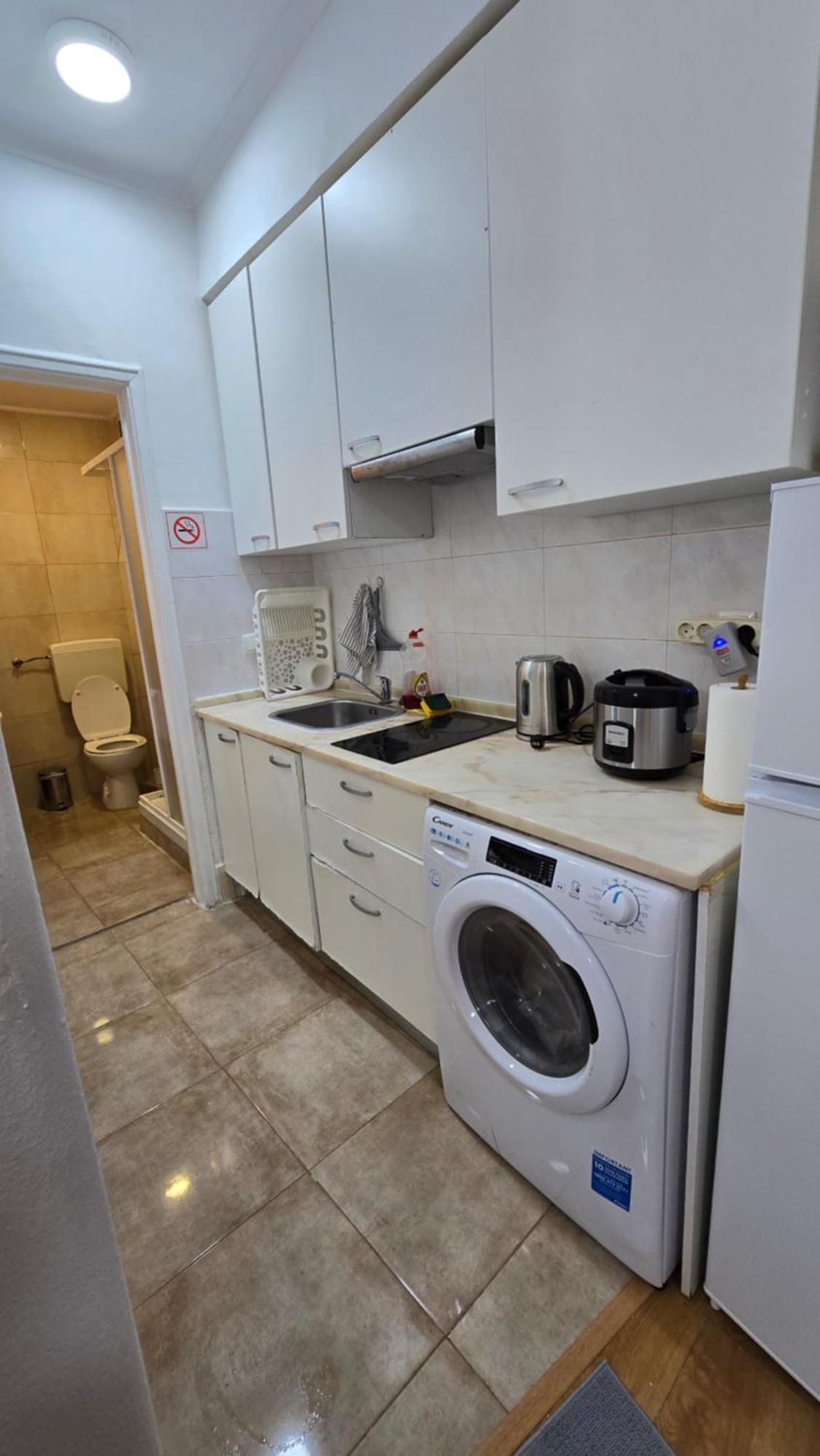 Apartamento Cave -1 Estudio Inteiro No Areeiro Em *