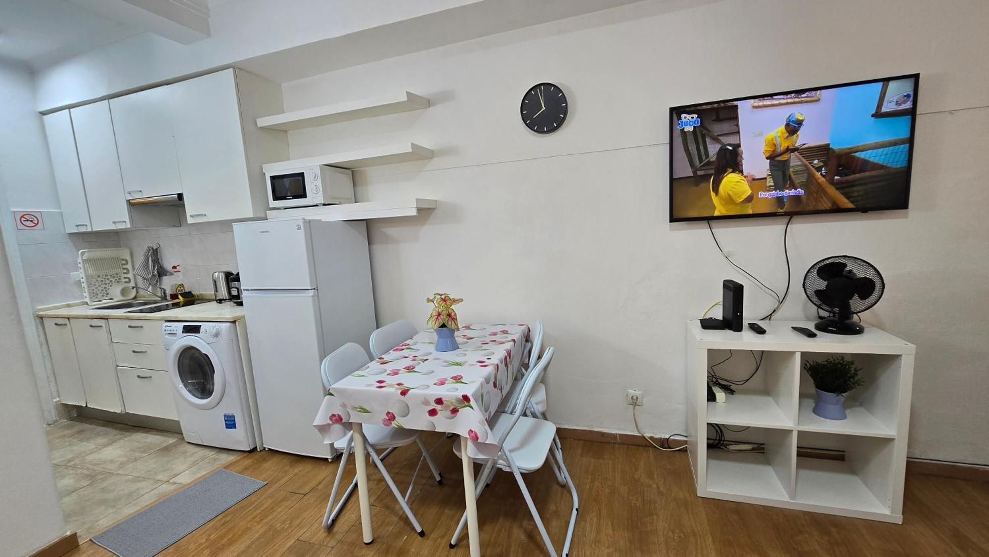Apartamento Cave -1 Estudio Inteiro No Areeiro Em *